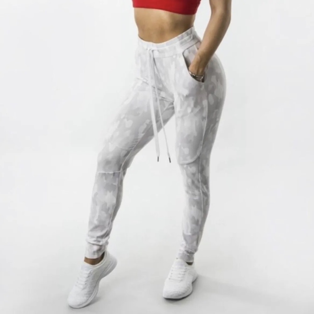 BuffBunny White Camo Joggers | Size S